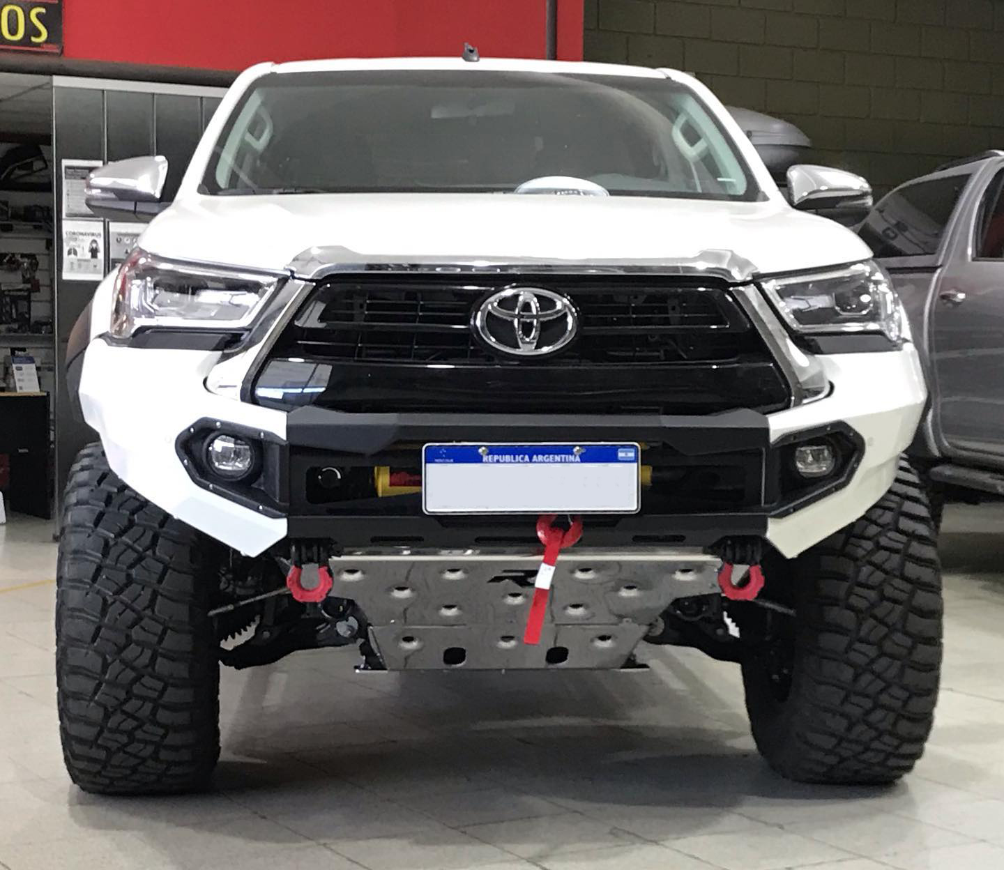 TOYOTA HILUX 2021+ FRONT BUMPER