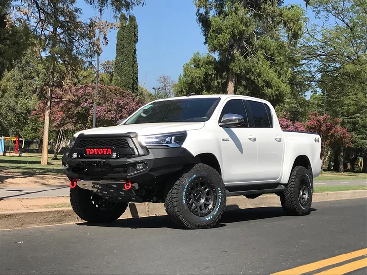 TOYOTA HILUX 2021+ FRONT BUMPER