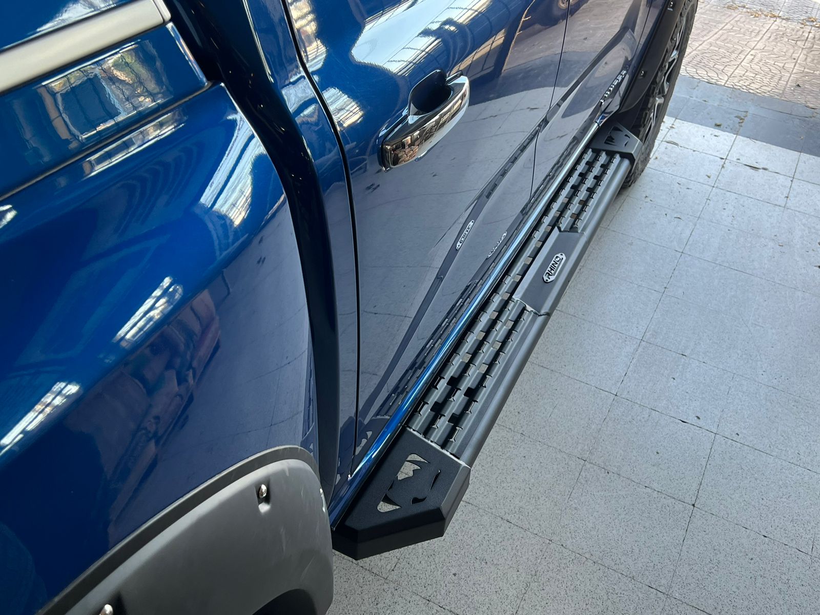 FORD RANGER T9 2022+ ROCK SLIDERS