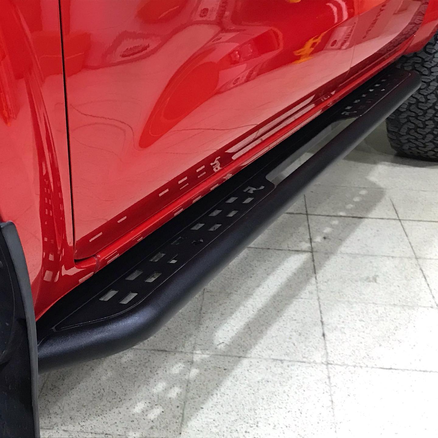 NISSAN FRONTIER NP300 2022+ ROCK SLIDERS