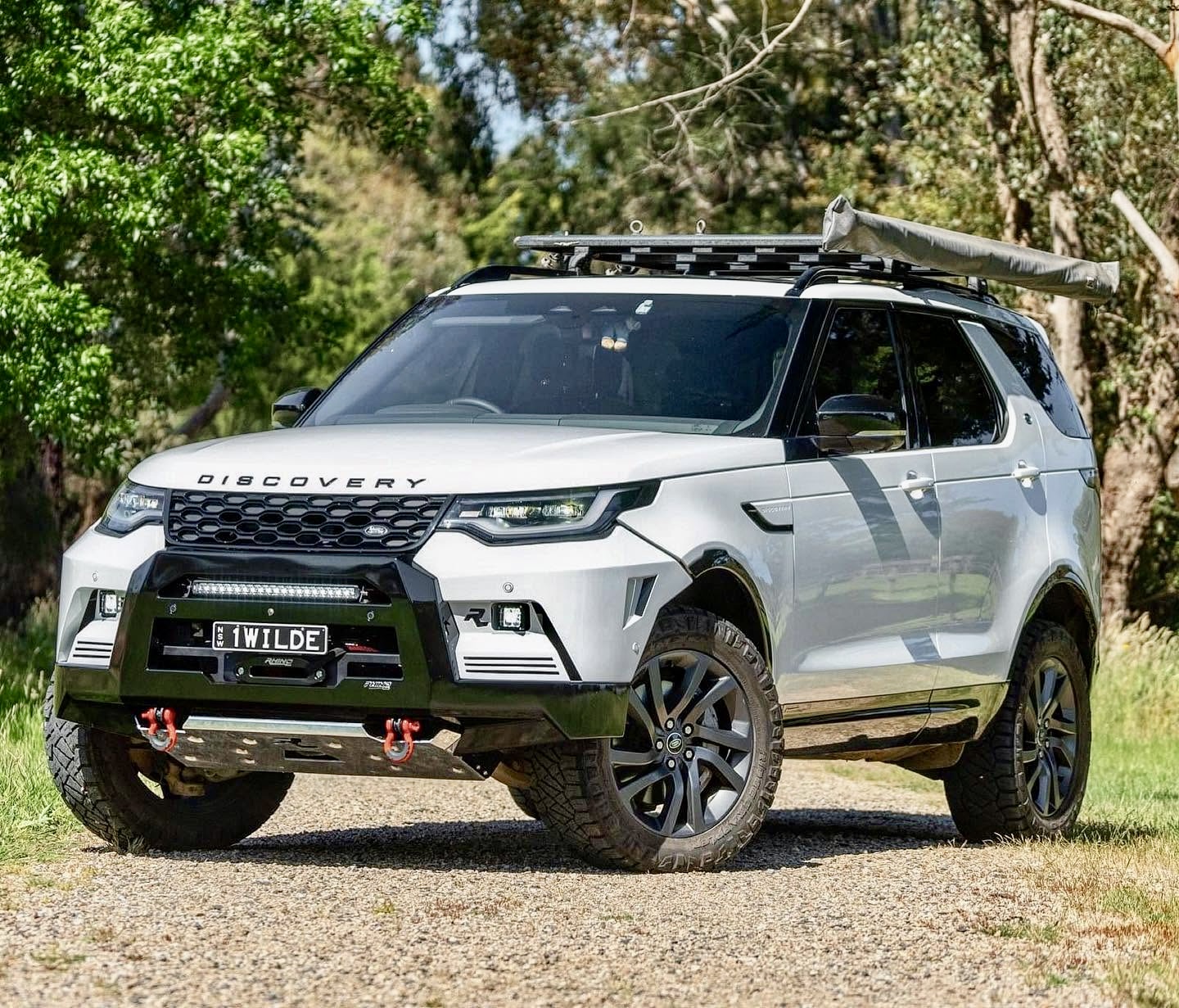 LAND ROVER DISCOVERY 2017+ FRONT BUMPER