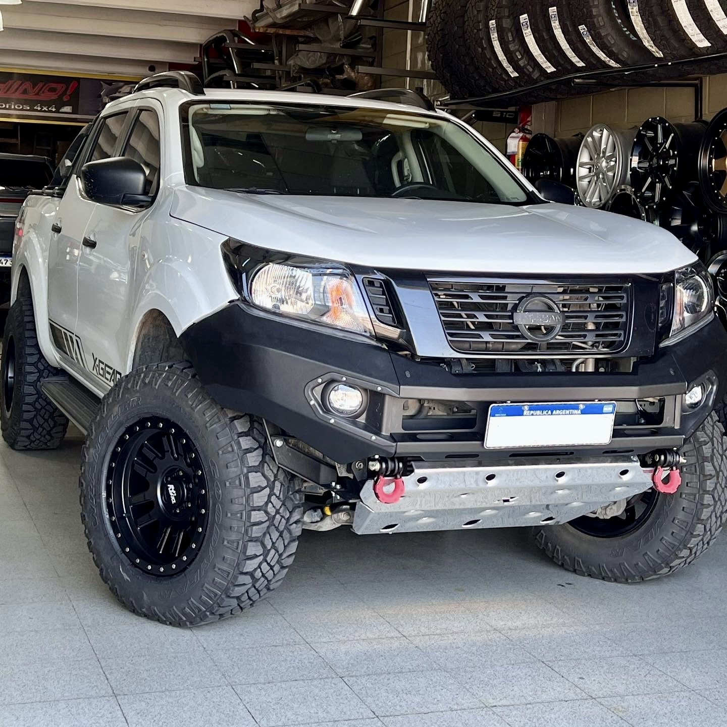 NISSAN FRONTIER NP300 2015-2021 FRONT BUMPER
