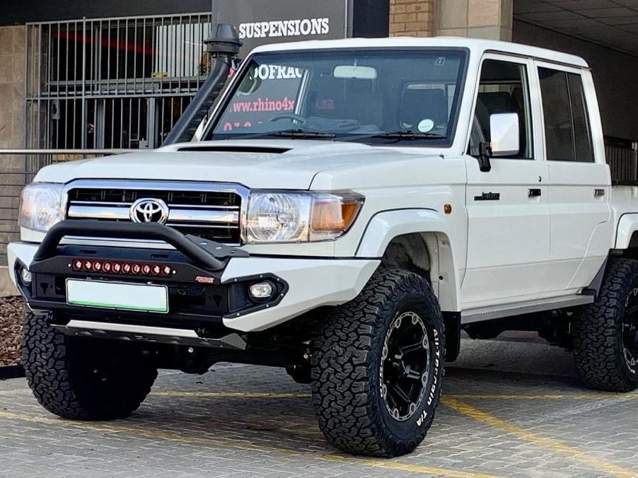 TOYOTA LAND CRUISER 70 1990-2022 FRONT BUMPER