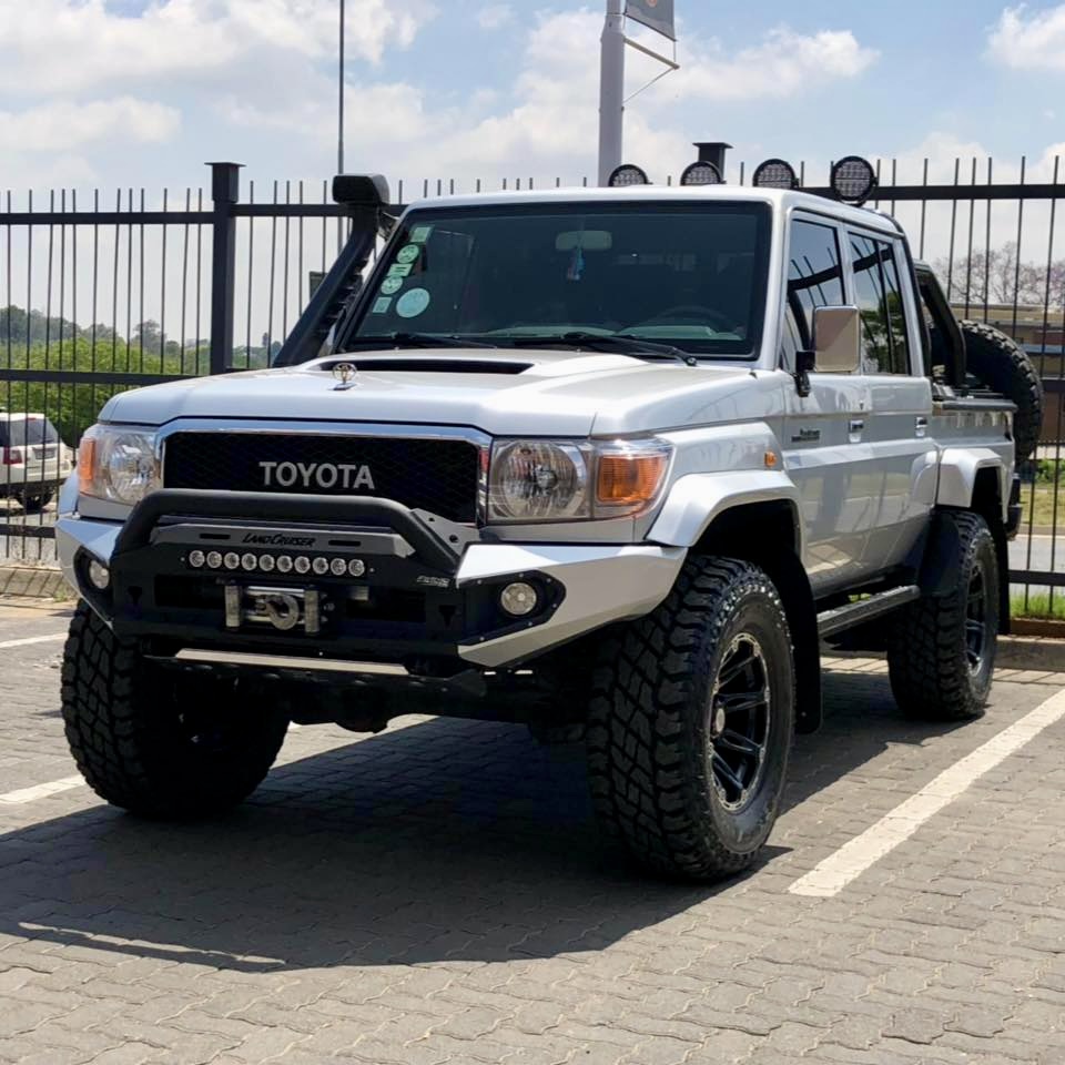 TOYOTA LAND CRUISER 70 1990-2022 FRONT BUMPER