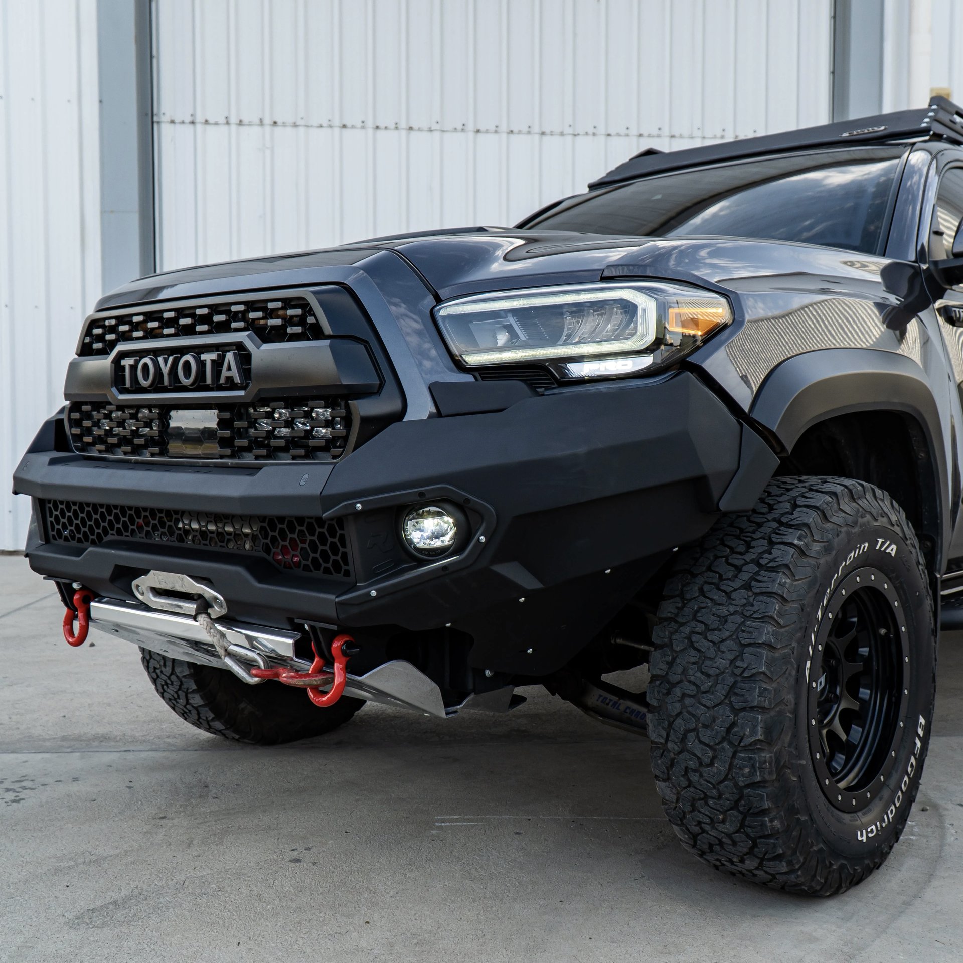 TOYOTA TACOMA 2016-2023 FRONT BUMPER