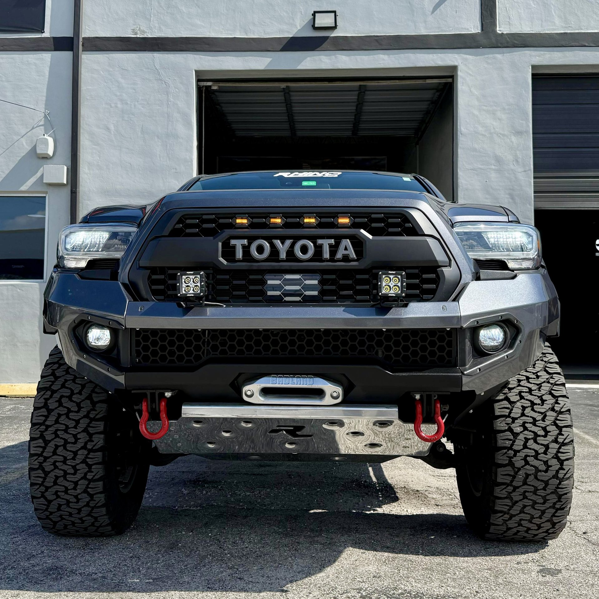 TOYOTA TACOMA 2016-2023 FRONT BUMPER