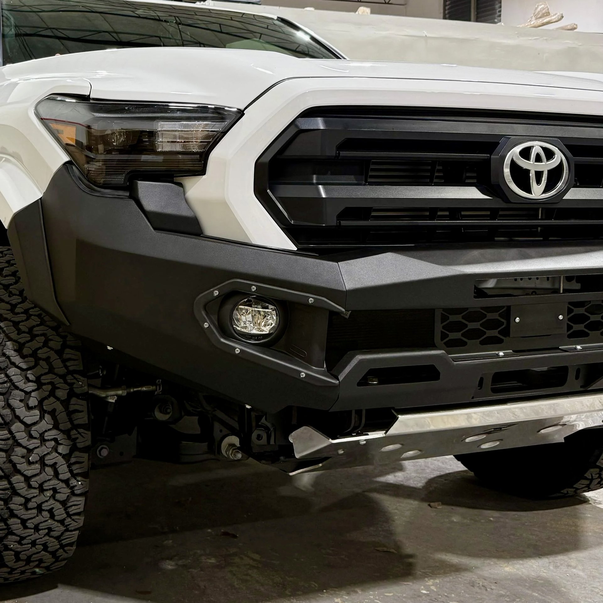 TOYOTA TACOMA 2024+ FRONT BUMPER