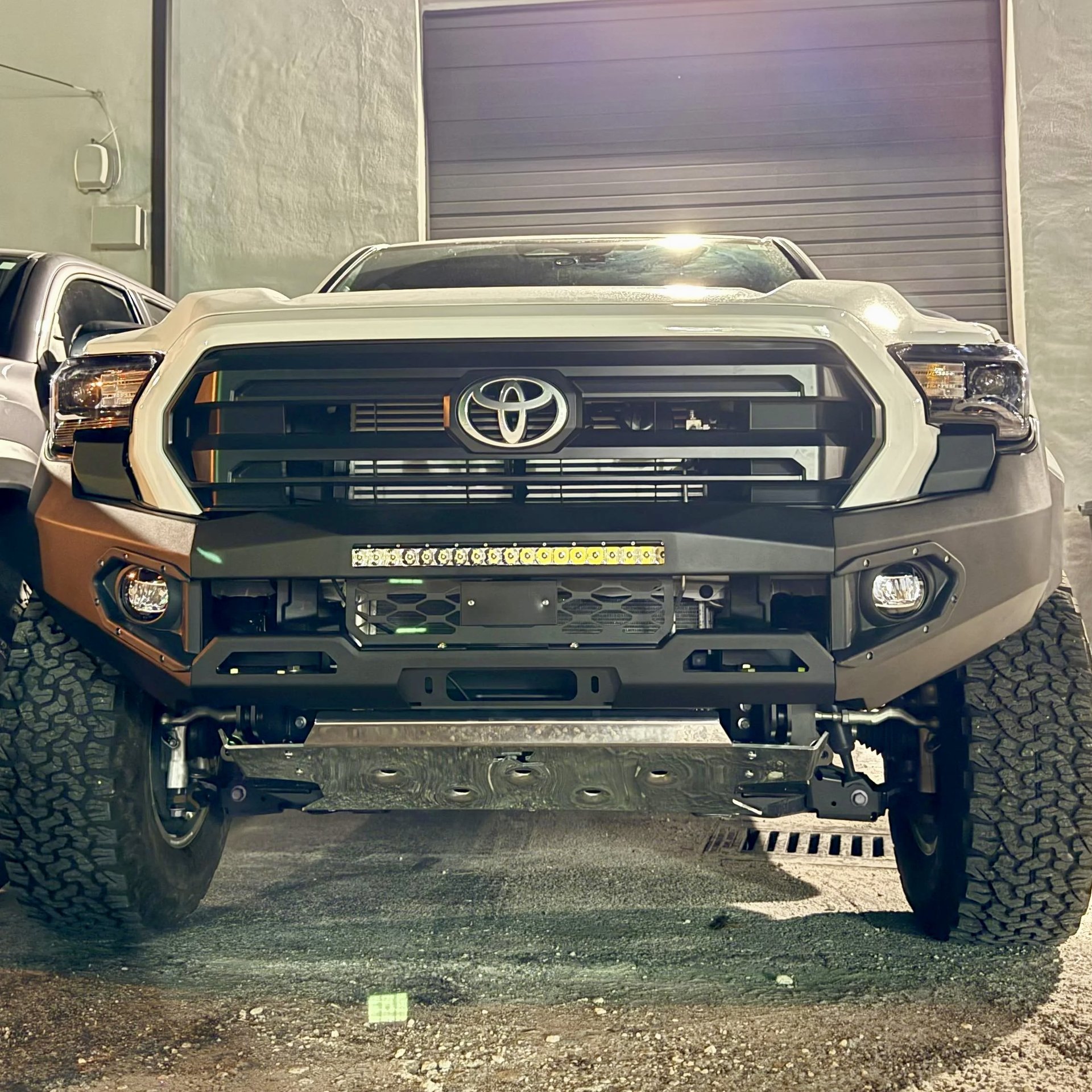 TOYOTA TACOMA 2024+ FRONT BUMPER