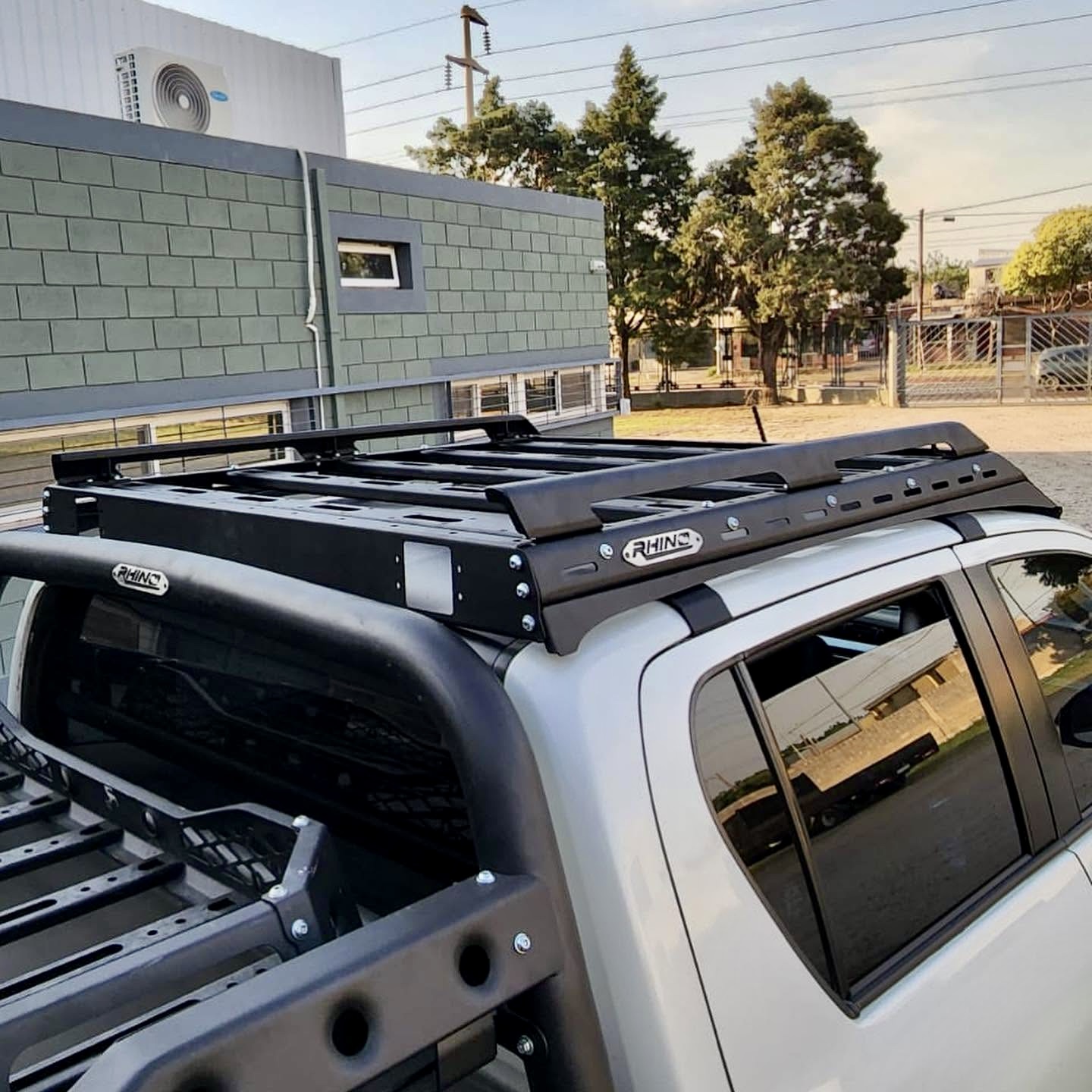 TOYOTA HILUX 2021+ ROOF RACK